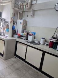 Blk 548 Jurong West Street 42 (Jurong West), HDB Executive #572058501
